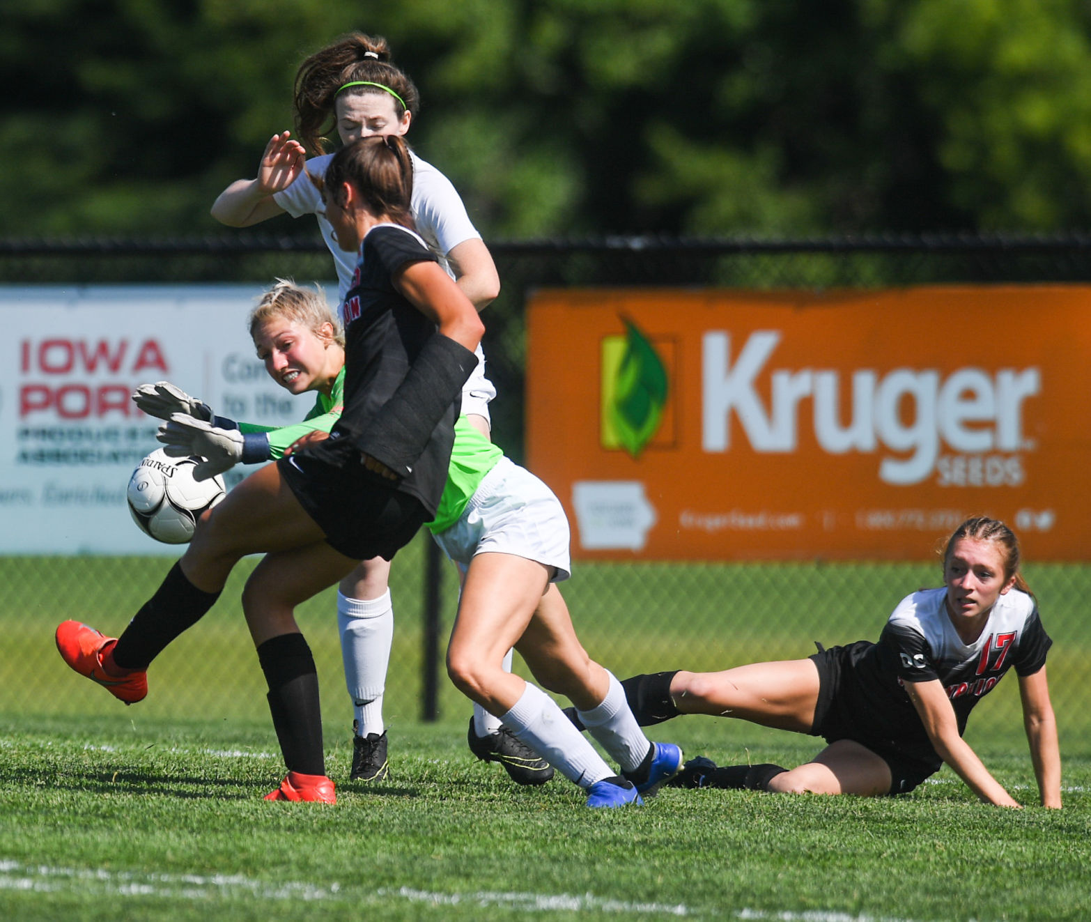 060821-qc-spt-iowa-state-soccer-assum-heelan-004